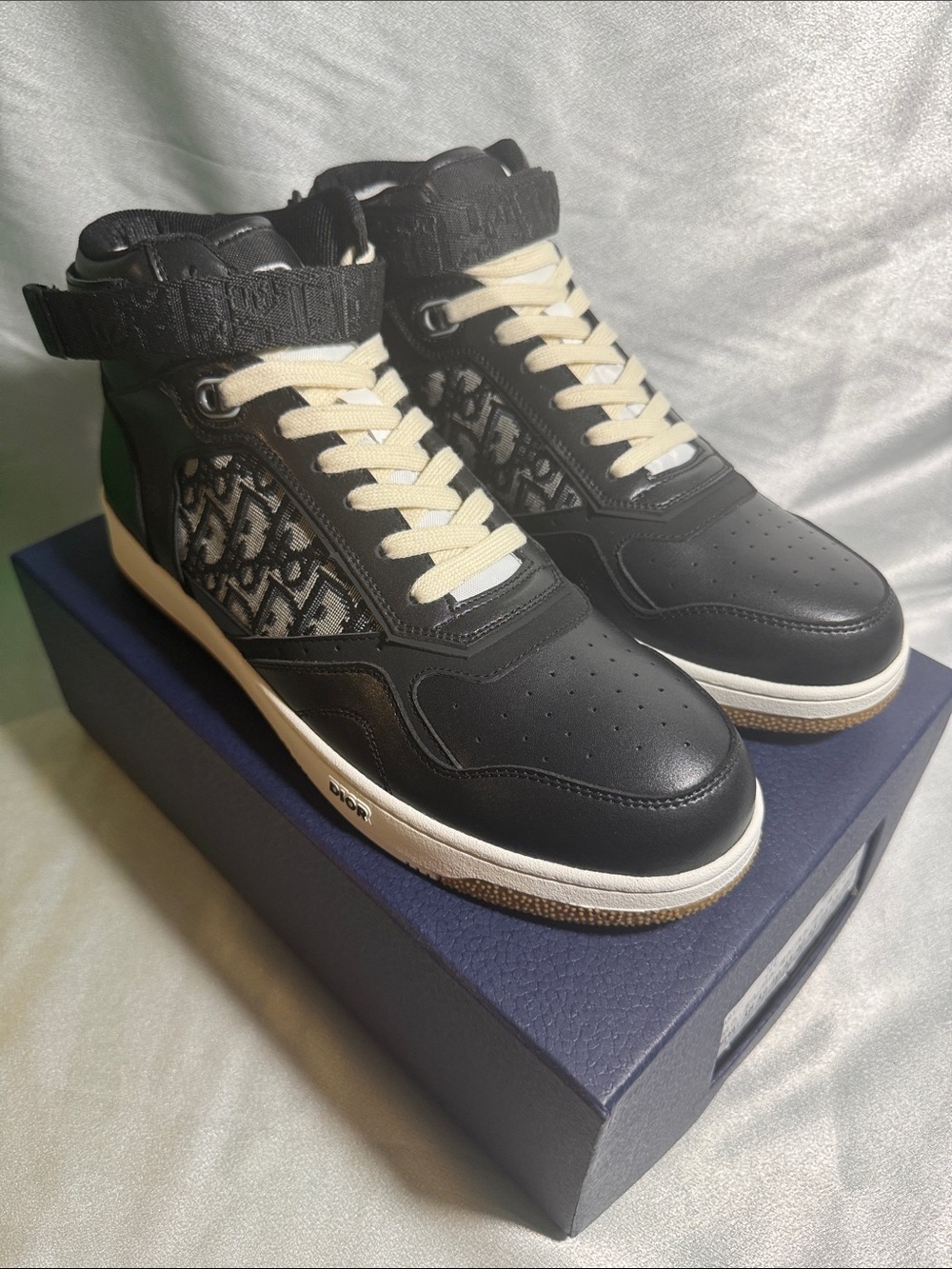 Dior B27 High-Top Sneaker in Black and Beige Colorway. “Rare”🔥New! Size: 12 - Picture 7 of 16